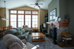 2405 - Two Bedroom Deluxe Eagle Springs East condo